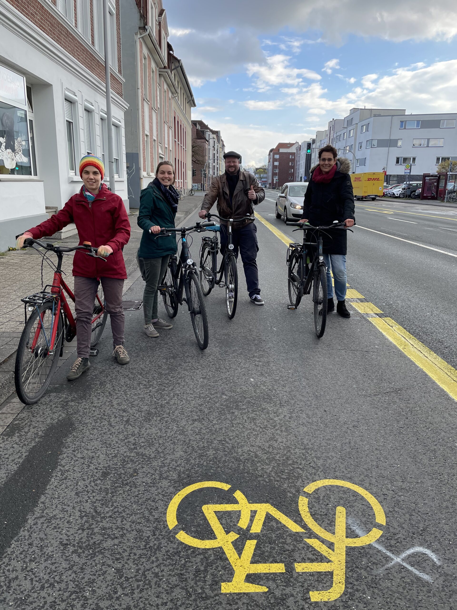 GRÜNE freuen sich über Pop-Up-Radweg und fordern weitere sichere Fahrradstrecken