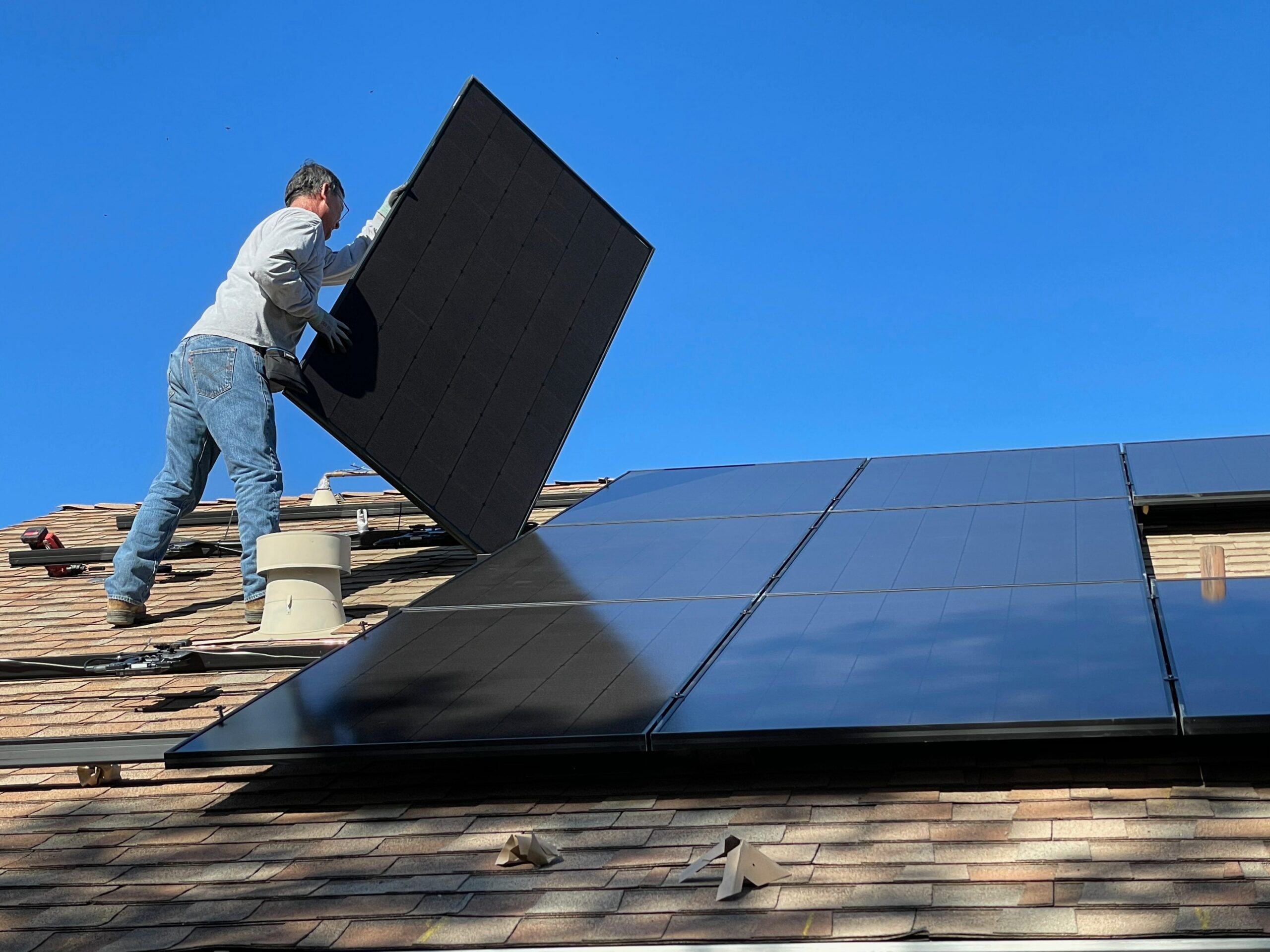 Meilenstein für den Klimaschutz: Photovoltaik für alle Dächer