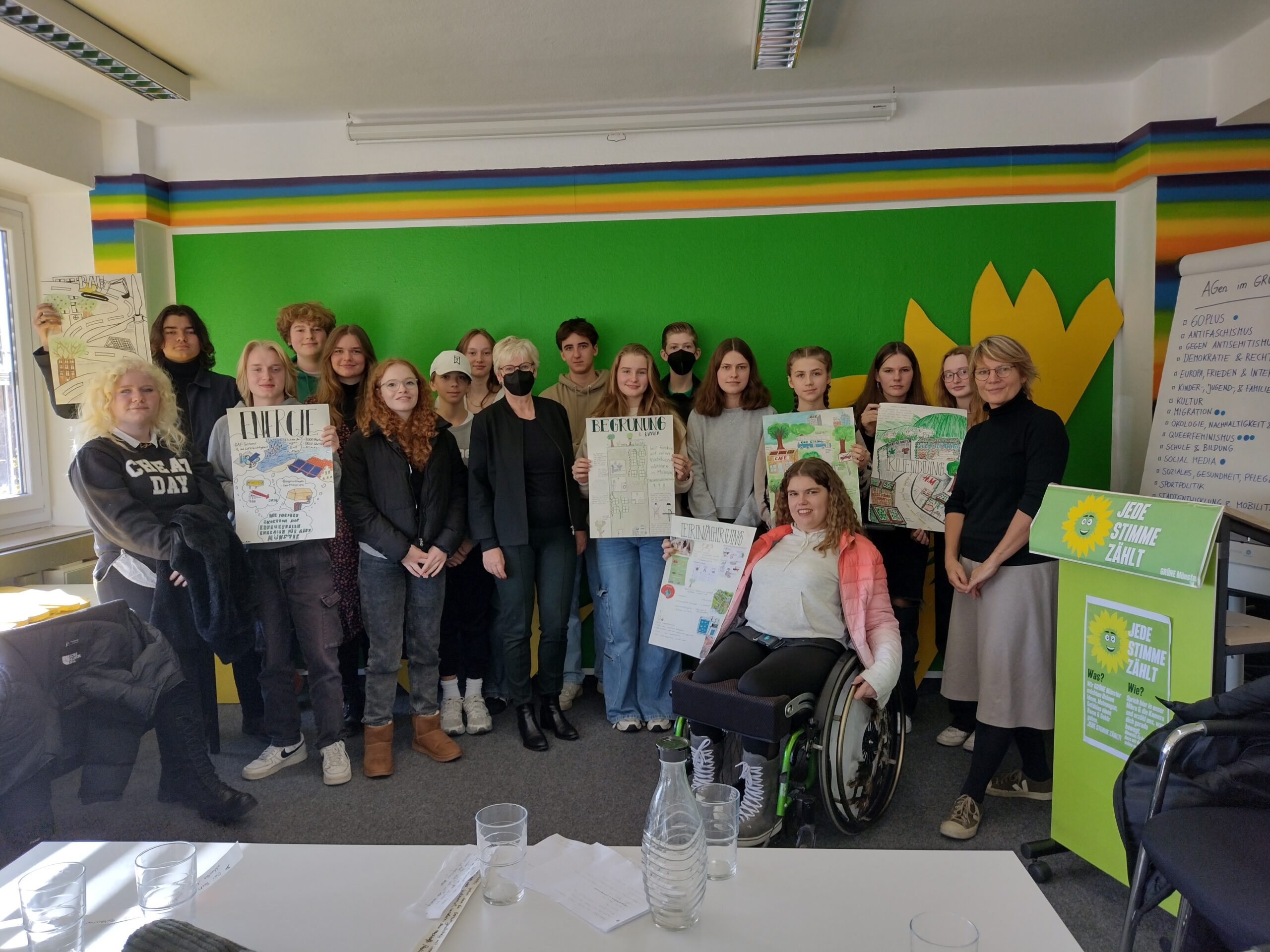Klein-Schmeink empfängt Klasse der Montessori-Schule