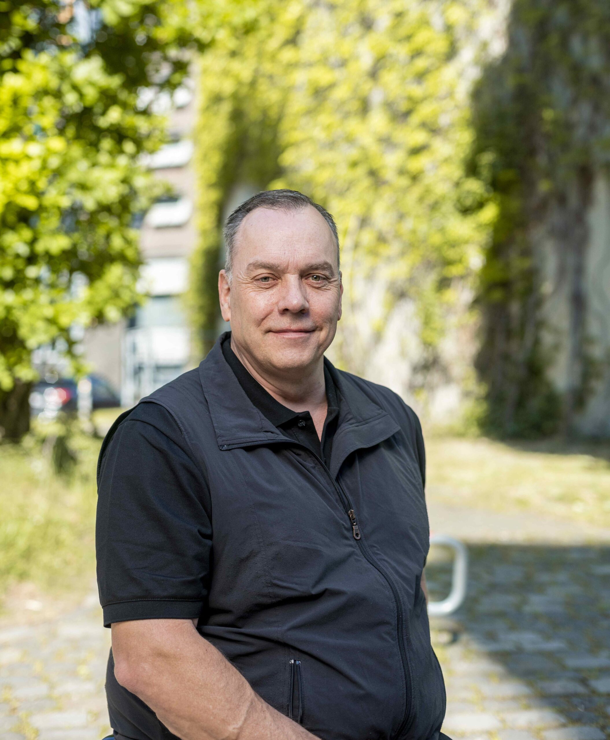 Stefan Burkötter lächelt in die Kamera